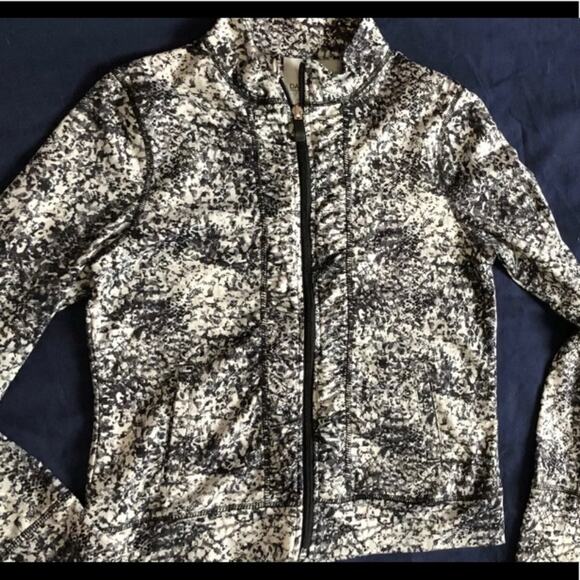 Danskin Now Girl’s L Gray/Black Pixel Print Smooth Knit Track Jacket - Picture 1 of 7